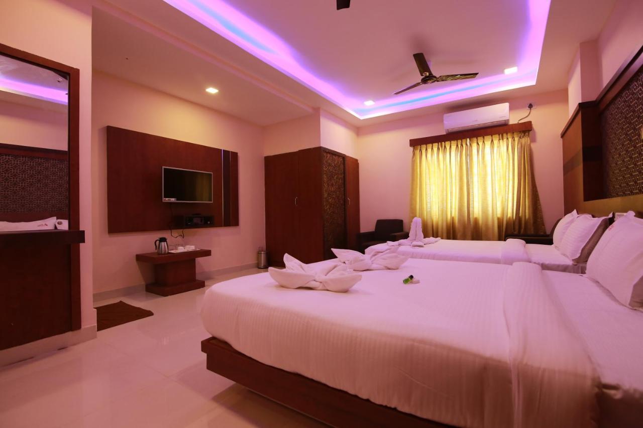 Hotel Apple Suites Бангалор Экстерьер фото