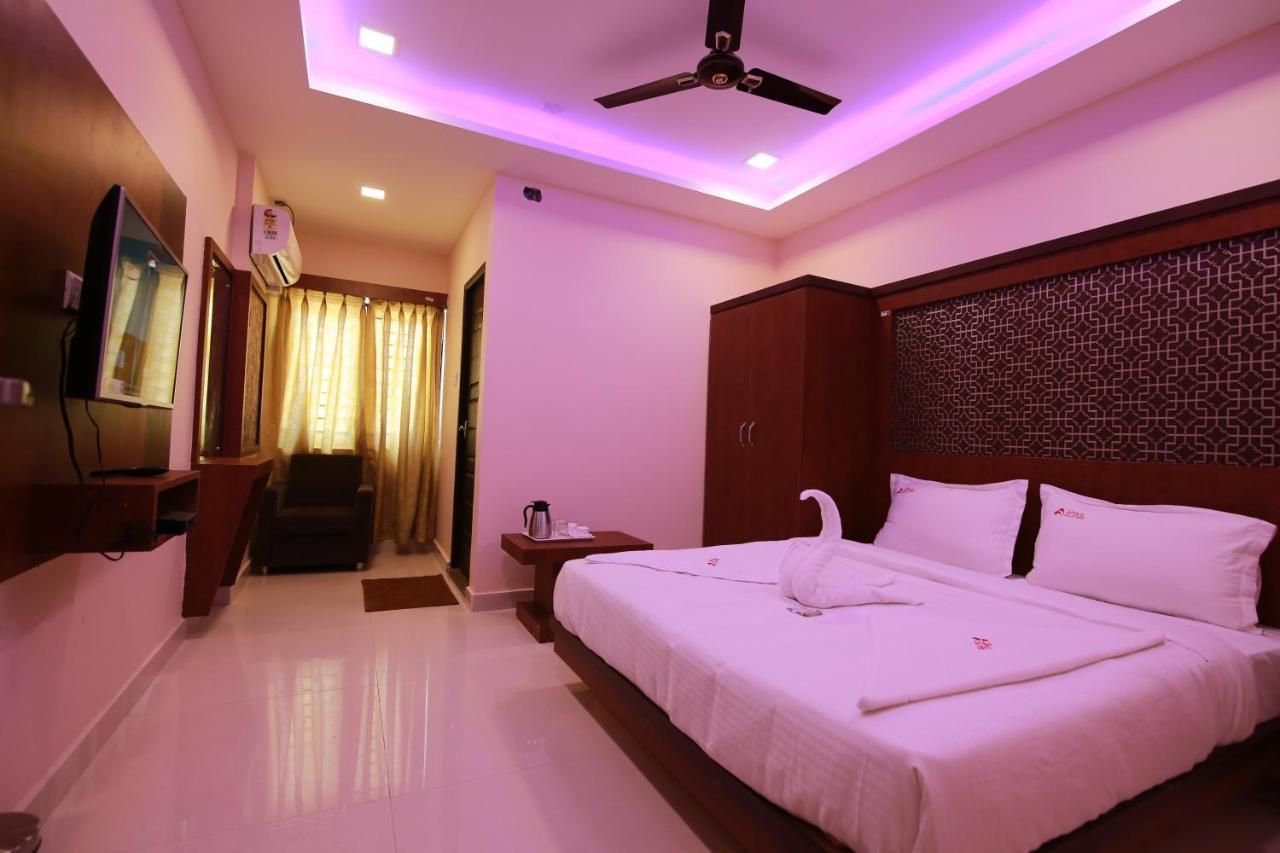 Hotel Apple Suites Бангалор Экстерьер фото